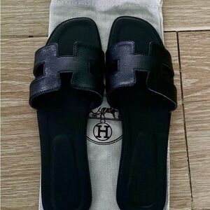 Hermes Black Leather H‑Cut Slide Sandals